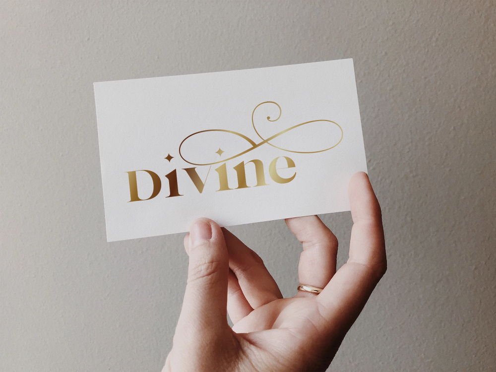 logo divine